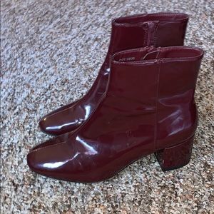 Forever 21 maroon patent booties size 6